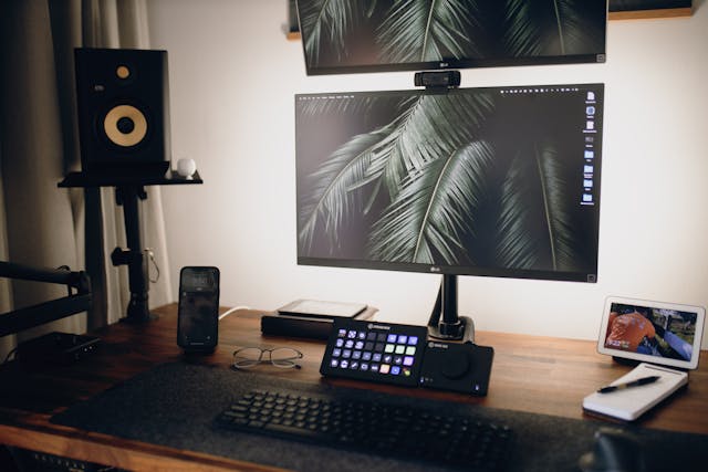 A closeup of the full computer setup