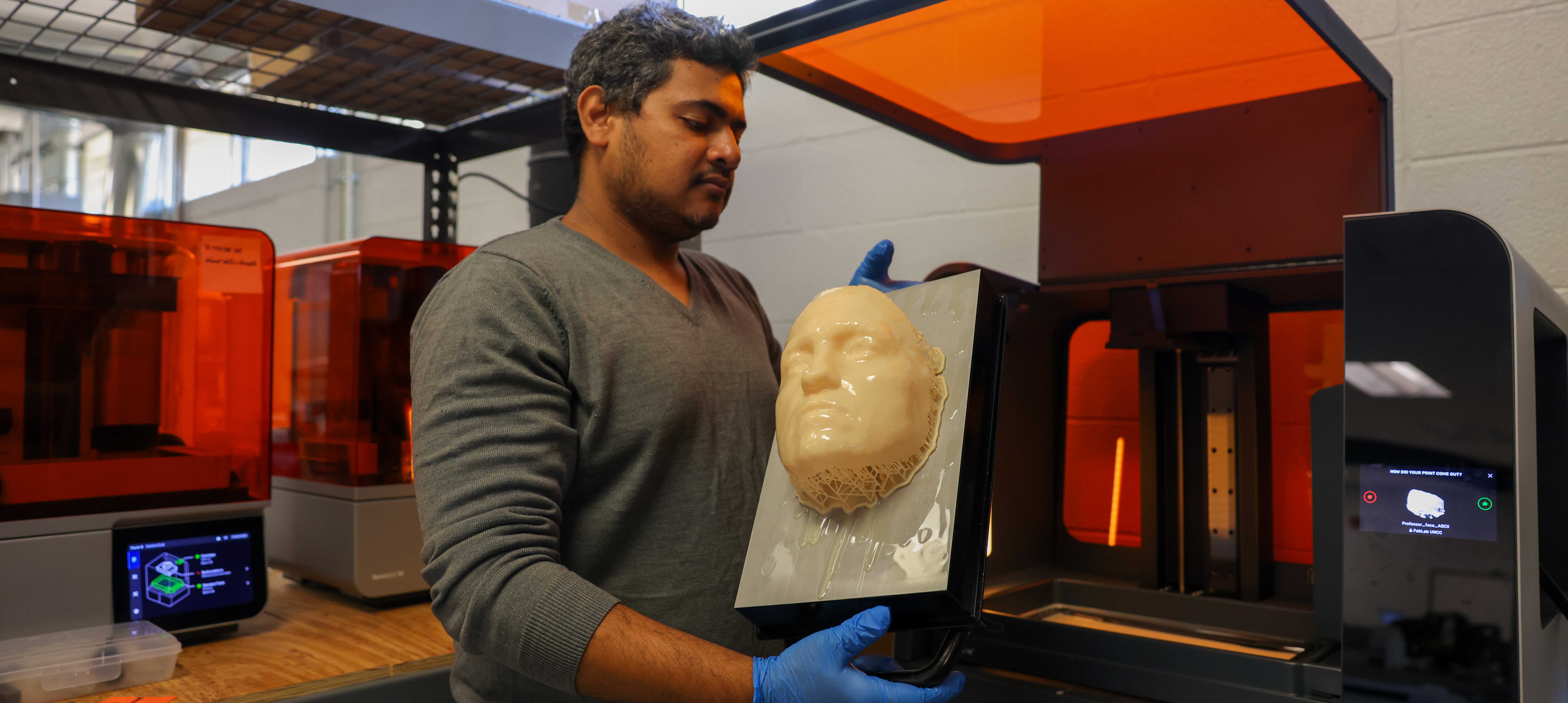 Jahangir Khondkar working in the biometrics lab